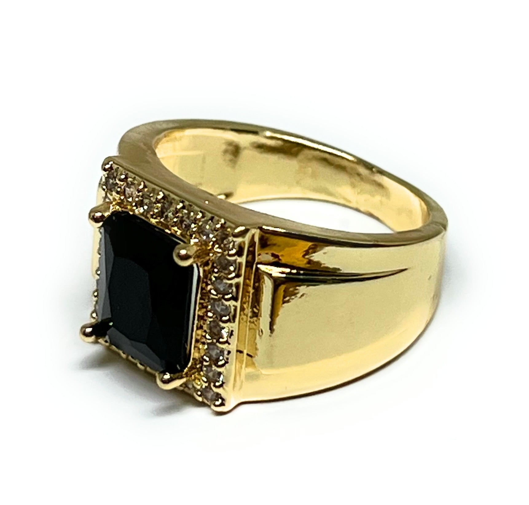 Fashion 18k Gold Plated Stainless Steel Single Black Stone Ring Designs for  Men - China 18k Goldsteel Ring Black Stone Ring and Exaggeratemen's Ring  Punk Ring price | Made-in-China.com