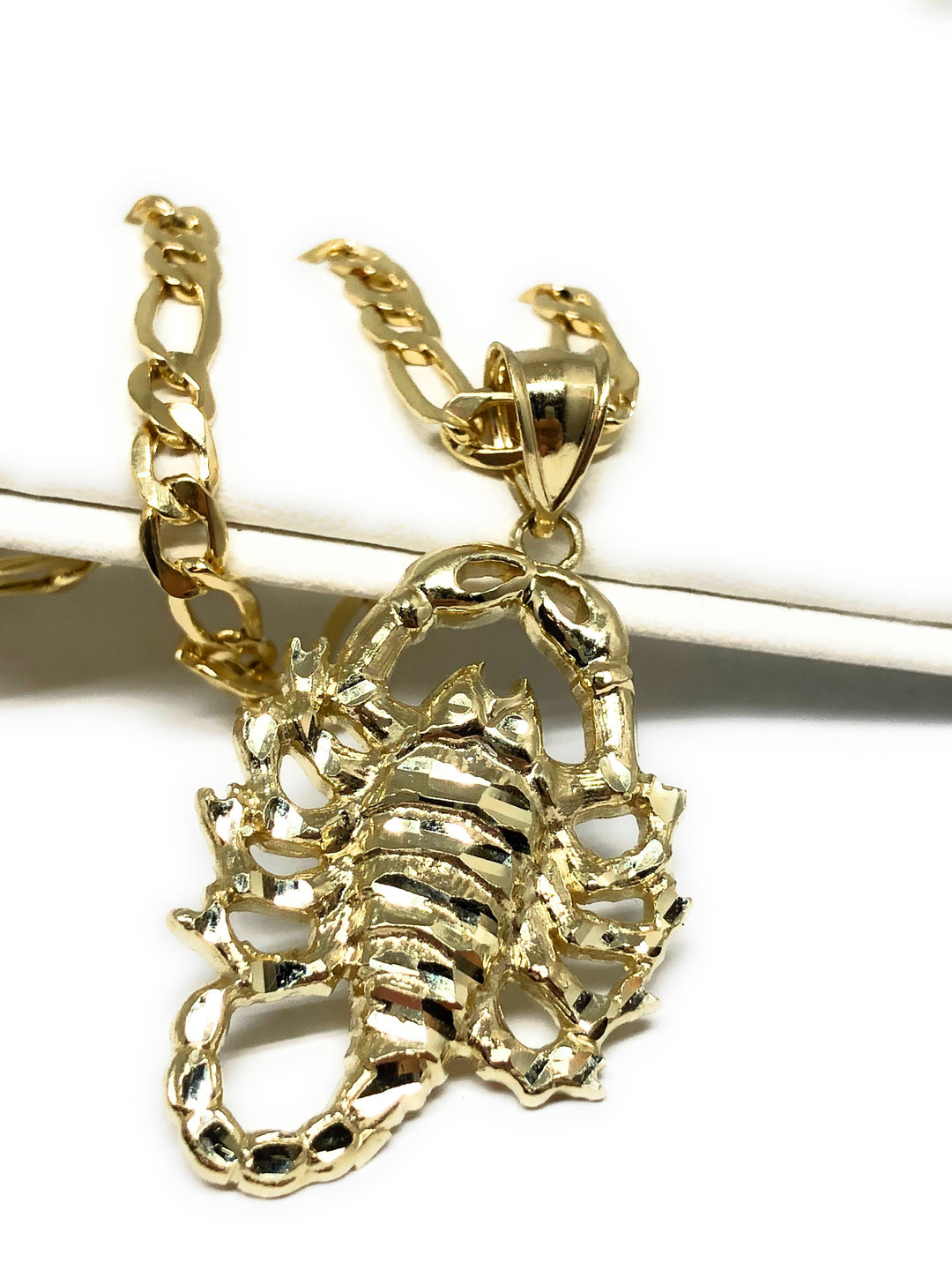 10k Solid Gold Yellow Scorpion Pendant Necklace with Chain – Fran