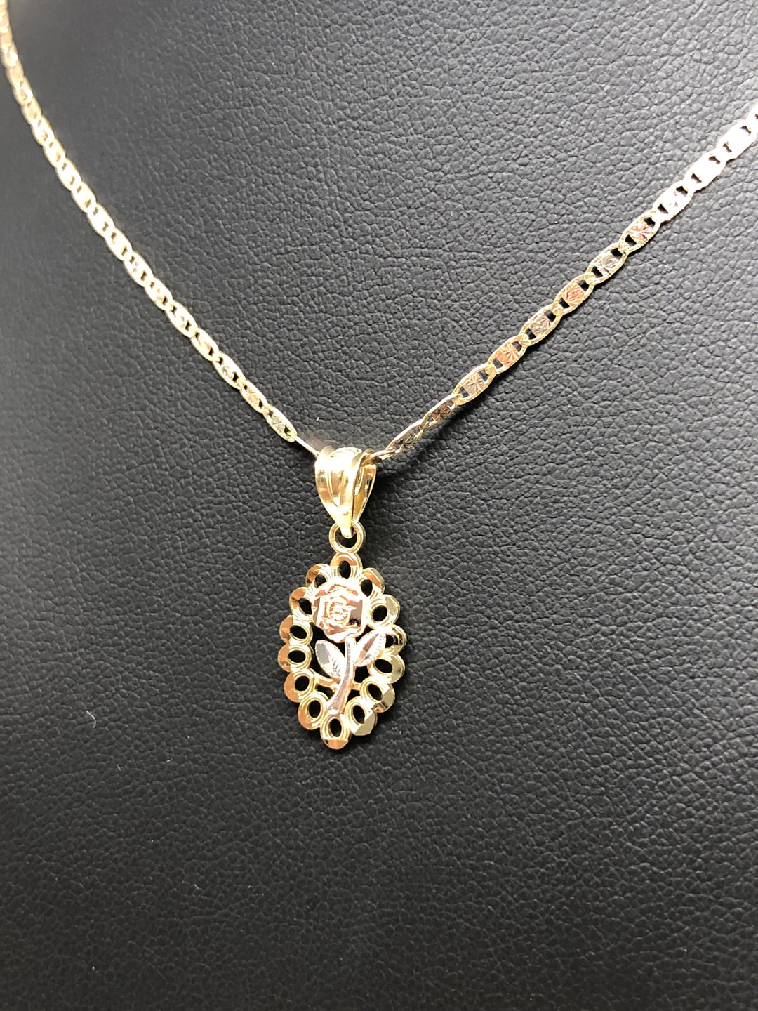 10k Solid Gold Tri-Color Flower Pendant Necklace Tri-Color