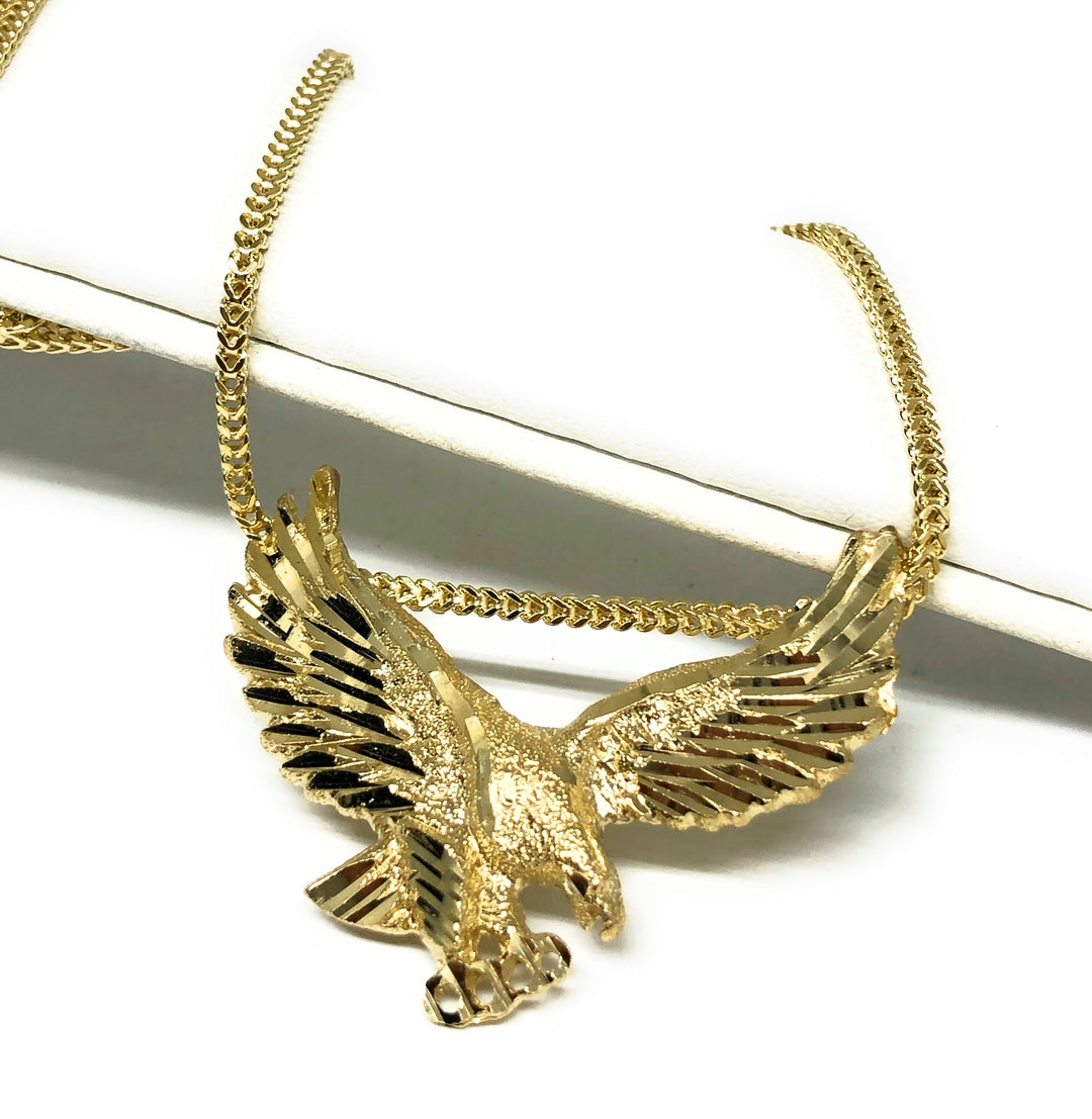 thumbnail image 2 of Solid 10K Yellow Gold Eagle Hawk Flying Landing Bird Of 2 of 9